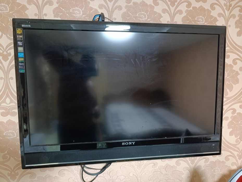 Продам  телевизор рабочим состояние сони