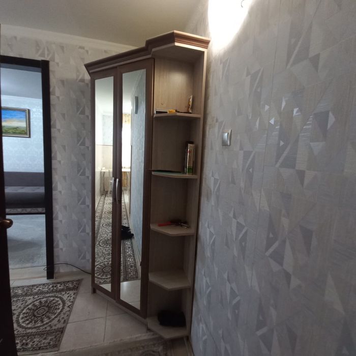 Продам прихожую угловую