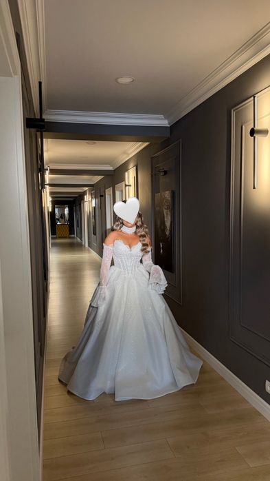 Vand rochie de mireasa