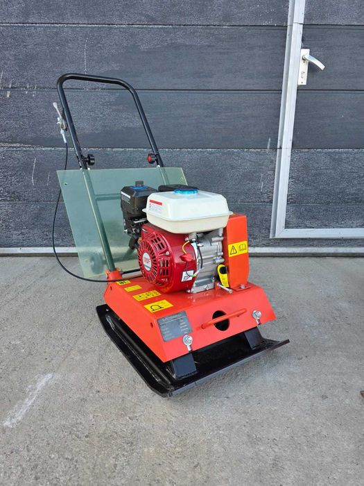 Placi compactoare diferite modele pe stoc. Greutati disponibile 60 kg, 70 kg, 80 kg, 90 kg, 120 kg, 160 kg si 220kg