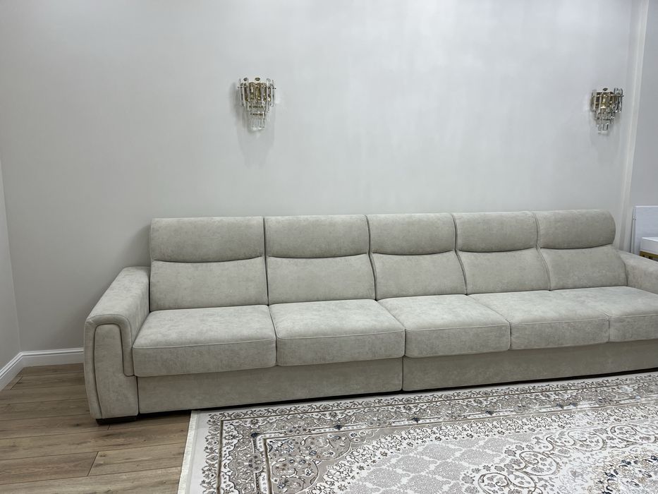 Продаю диван в гостинную
