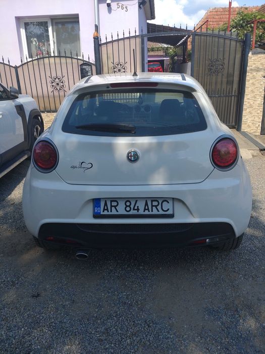Vând alfa Romeo