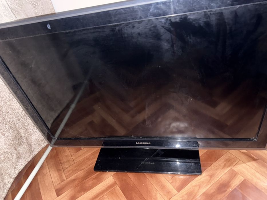 Срочно продам телевизор