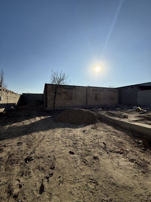 Ховли   сотилади