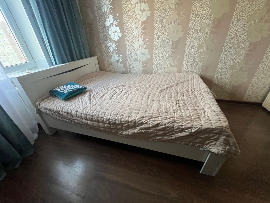 Продам двухспальную кровать