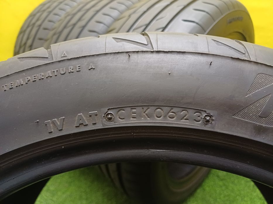 Шины 245/45 R17 Bridgestone комплект.