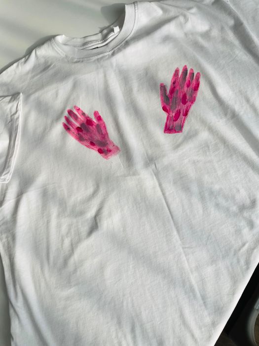 Дамска ръчно рисувана тениска