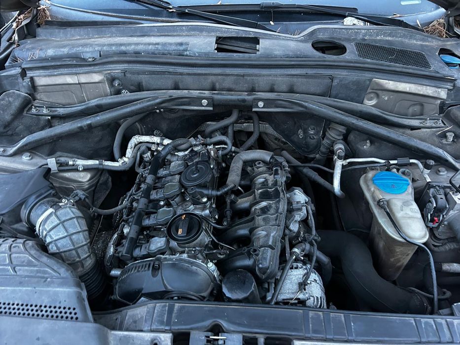 Fuzetă dreapta față Audi Q5 2.0 Tfsi 8R 2012