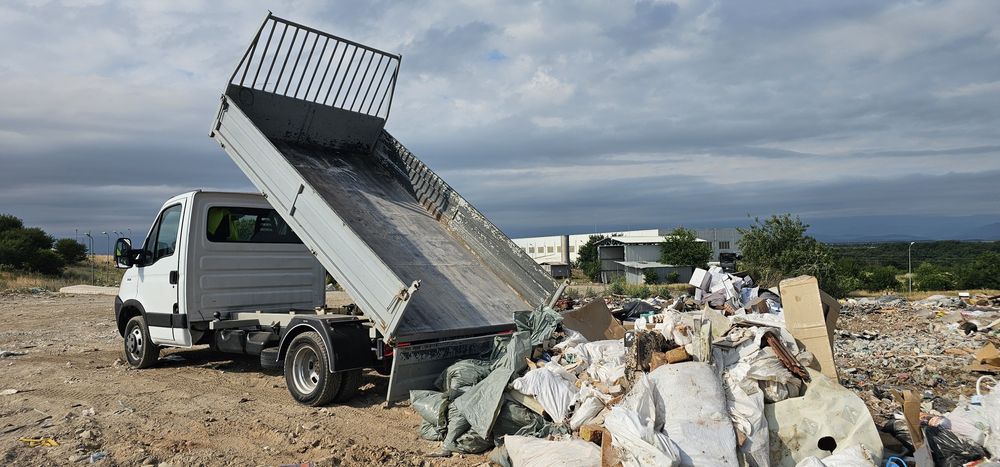 Транспорт със Самосвал и Хамалски услуги  (0.79€ на км)