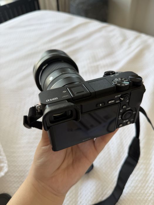 Sony 6400 + Sigma 18-50mm