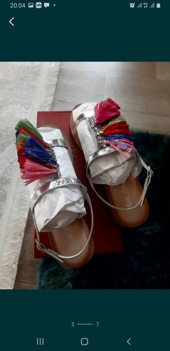 Новые кроссовки и босоножки