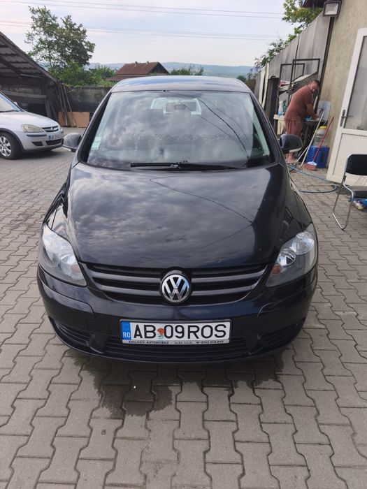 Vând Golf 5 plus