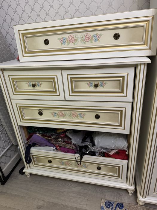 Шкаф, комод, тумба сатылады