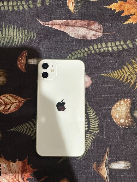 Vând Apple iPhone 11