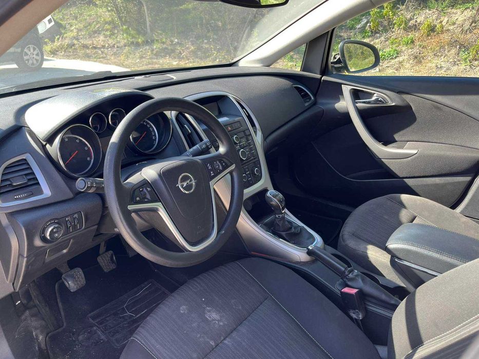 Опел Астра  2013г  / Opel Astra J  - на части