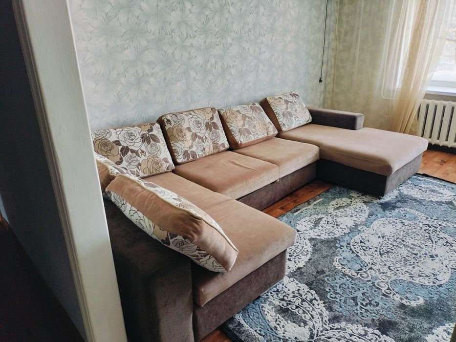Продам диван в хорошем состоянии