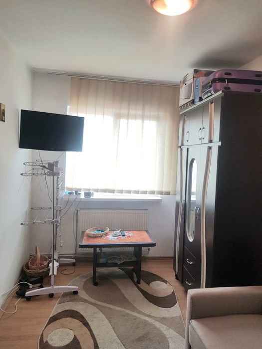 Inchiriez apartament pe termen lung