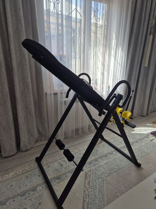 Genau Инверсионный стул