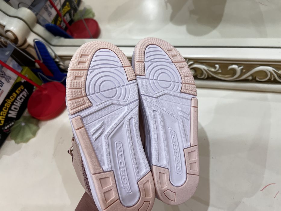 Кроссовки для девочки