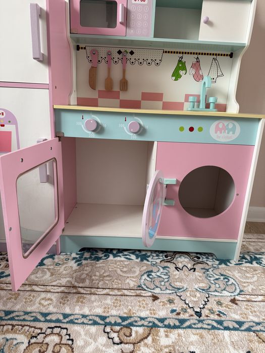 Детская деревянная кухня