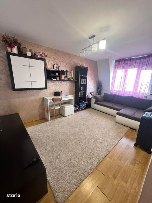 Apartament 4 camere decomandat cu scara interioara, Zona Sarari