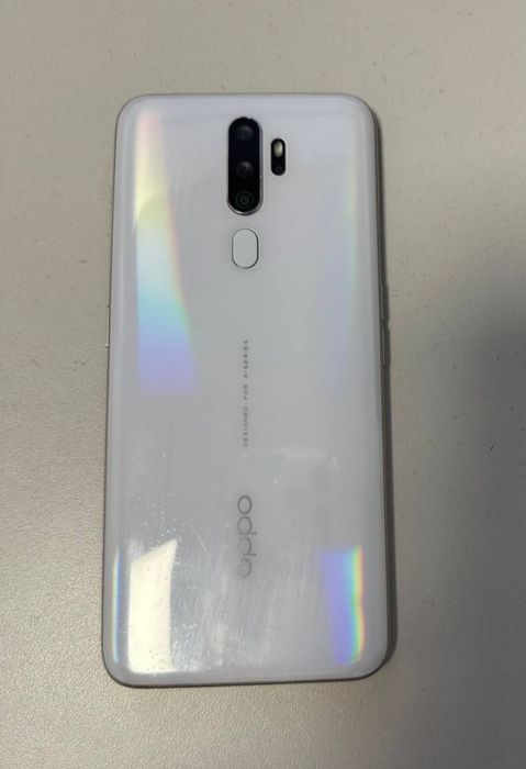 Oppo A5.  2020 .
