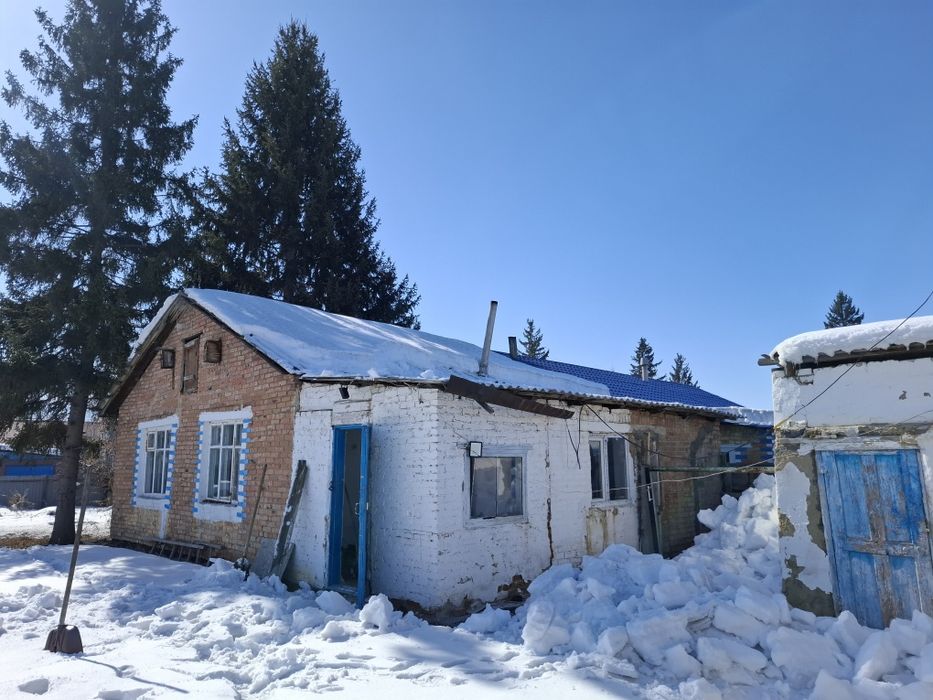 Продаётся двух комнатный дом в УлкенНарын