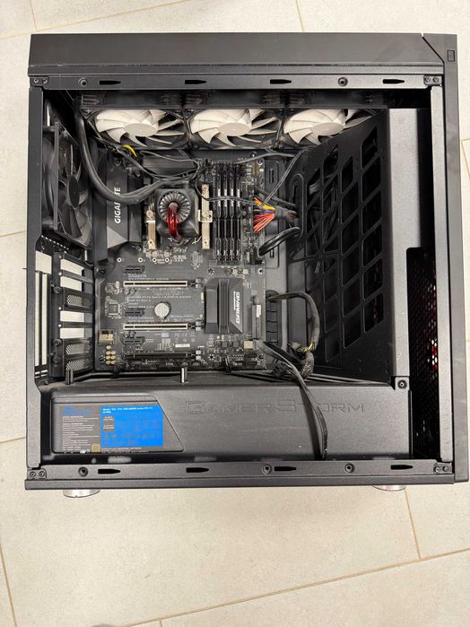 PC Gaming, i7 7700K 32Gb RAM, sursa seasonic 650W