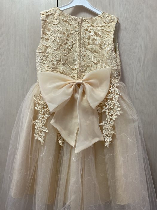 Платье на 7-10 лет ростовка 130- 140