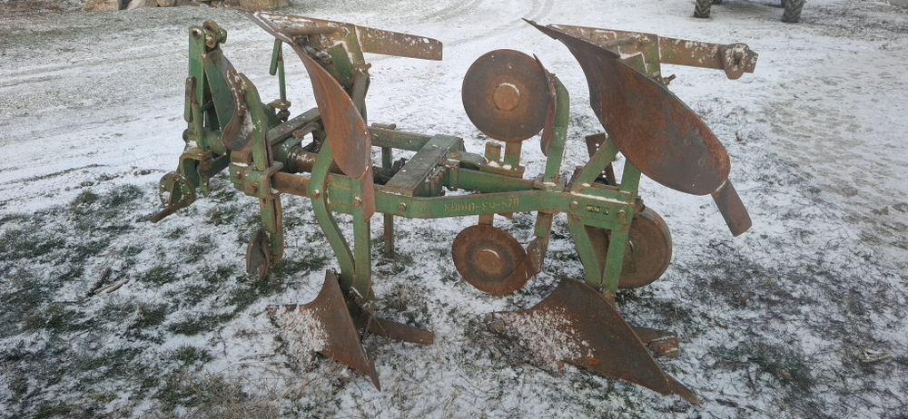 Vând plug gassner reversibil