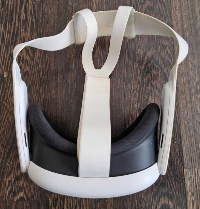 Meta Quest 3 cu accesorii