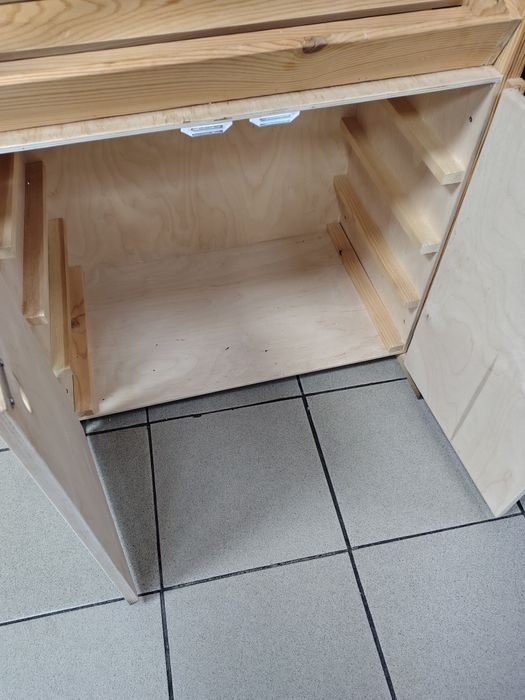 Витрины из дерева