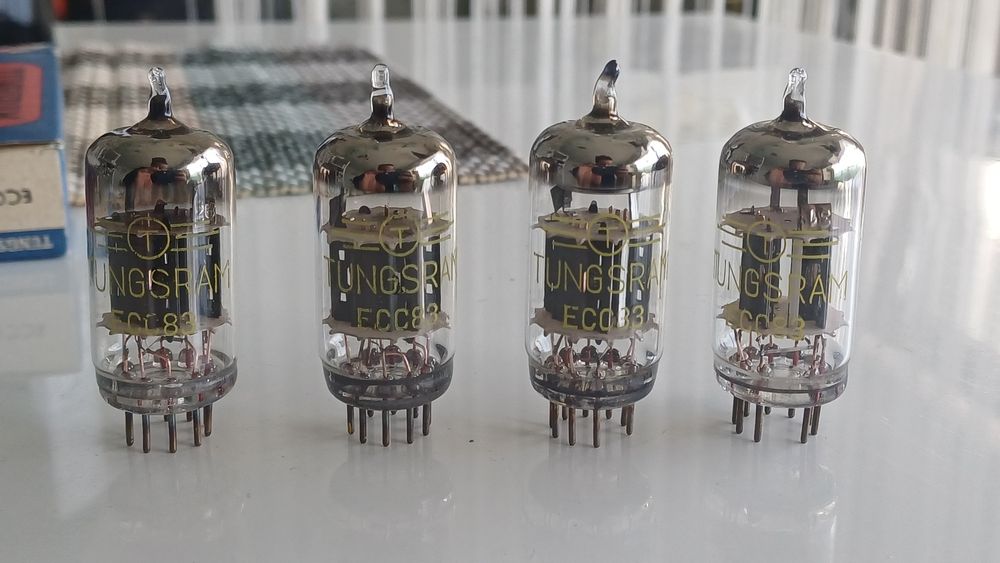 4 Tuburi / lampi ECC83 Tungsram NOS (NEW OLD STOCK)