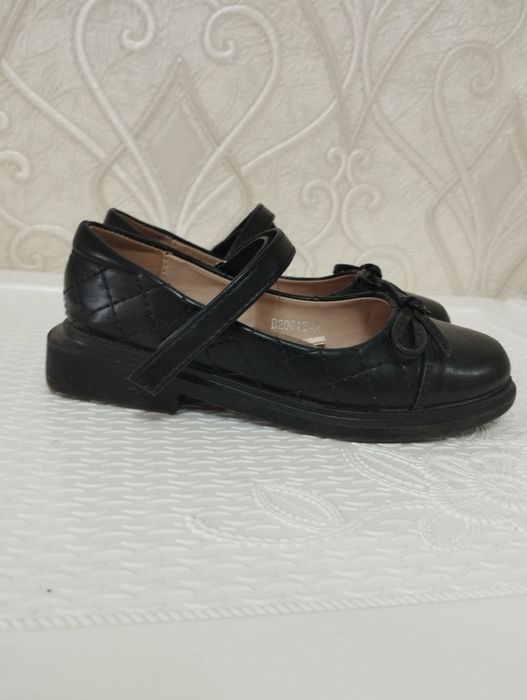 Туфли для девочки 28 р-р