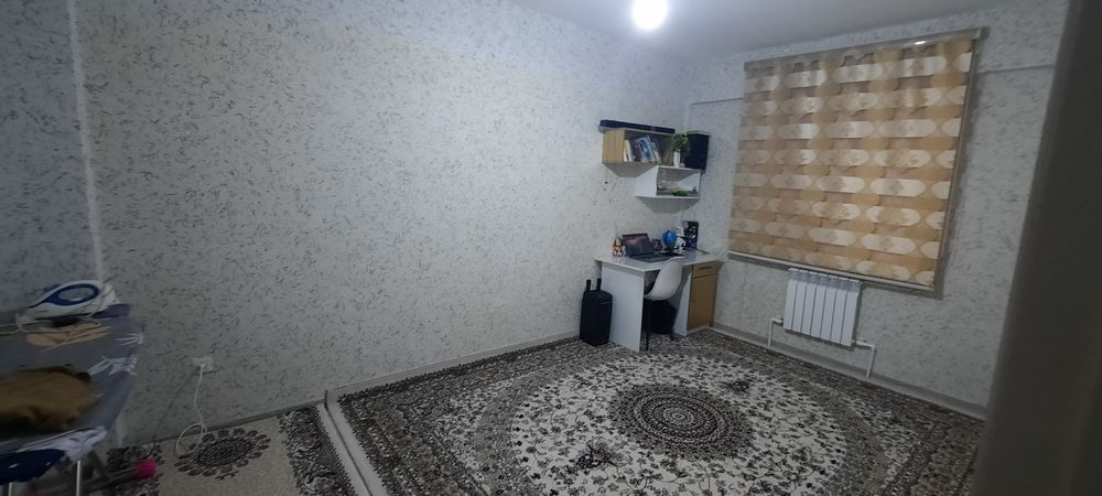 Квартира сотилади. 3 хонали 2-этаж.