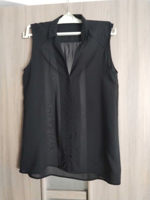 vand camasa neagra, din voal, de la H&M, mar. 40
