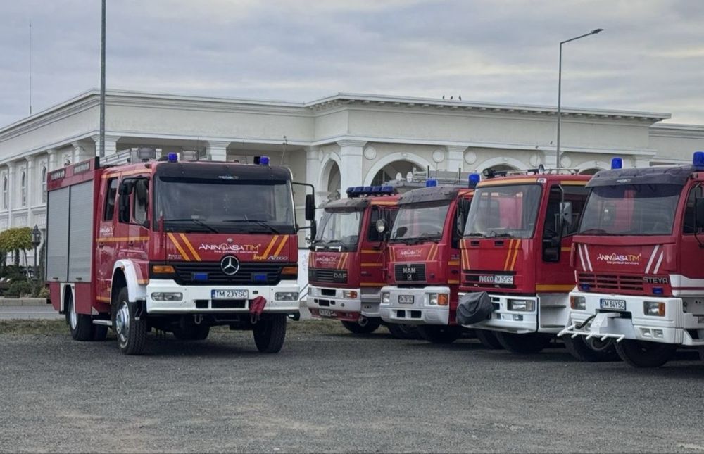 Mașina de pompieri Steyr 4x4, echipată si înmatriculată