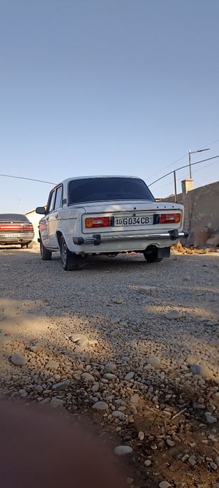 Vaz 2106 sotiladi