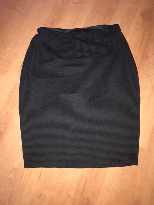 Поли-разкроени и по тялото