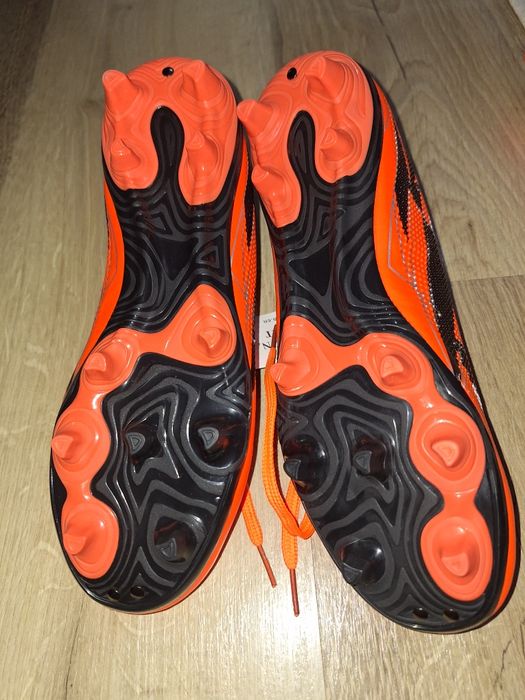 Бутси новая от фирма CAROC  НОВАЯ