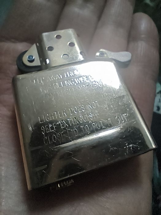 Лимитирана серия запалка Zippo ,,Victory gold,,