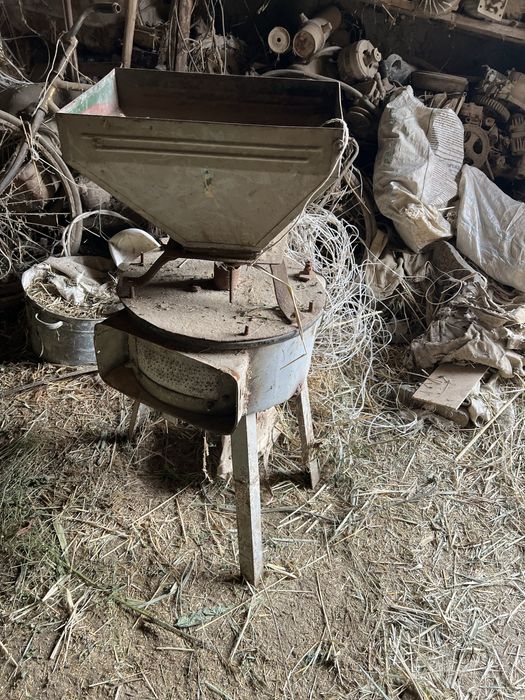 Oʻt maydalaydigan va don maydalaydigan aparatla 220 volt 4 ming abarot