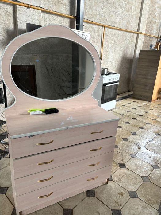 Продам шкаф и камод
