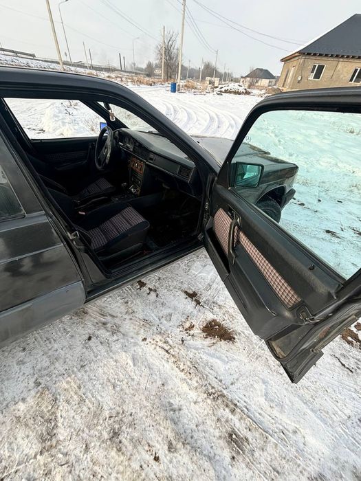 Мерс  190 2л автомат