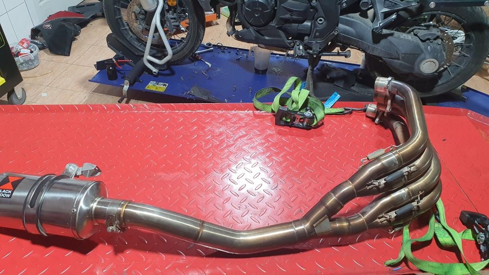 Vand evacuare honda cbr 650f  black widow