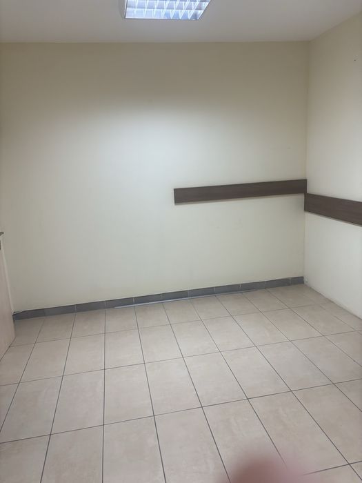 Дава се под наем Офис в с. Брестовец, Област Плевен - 74 кв.м за 306 € - Снимка #10