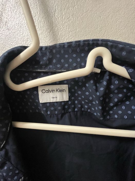 Риза Calvin Klein