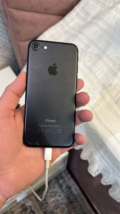 Айфон 7 в черном цвете