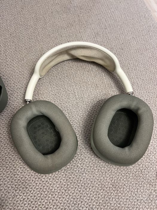 Air pods max gen 1