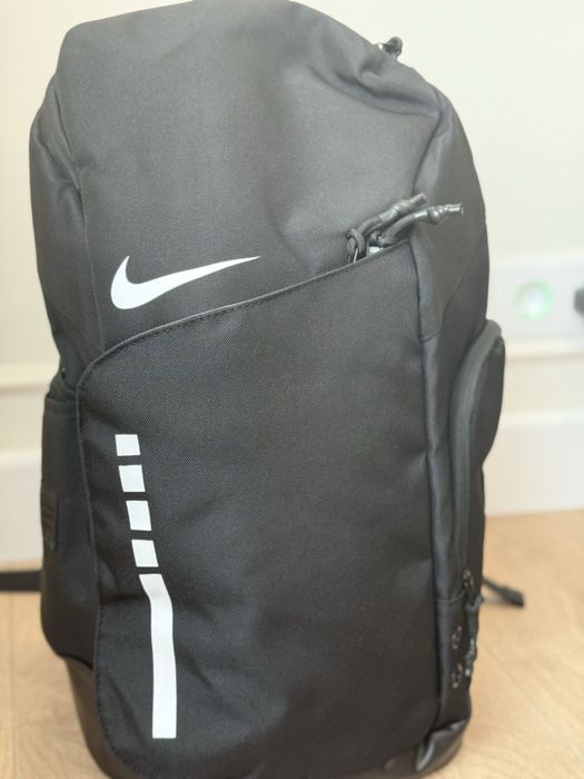 Продам рюкзак Nike Elite
